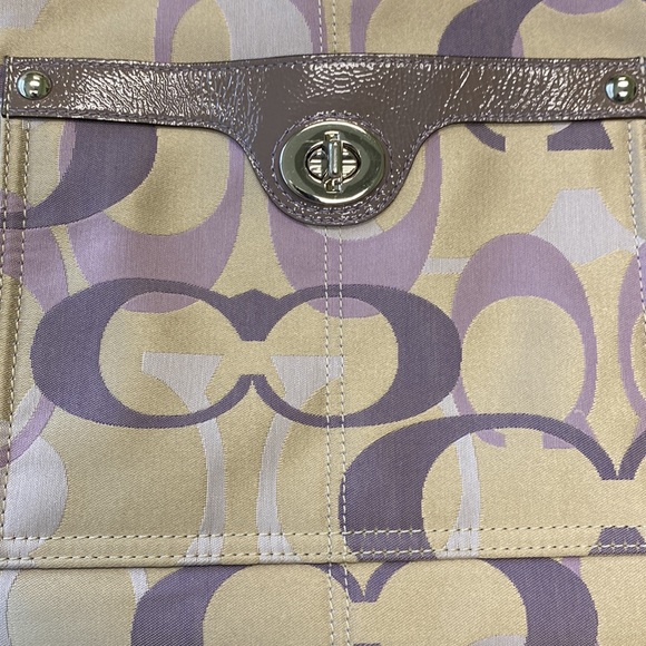 Coach Lavender,plum on gold background crossbody - Picture 6 of 10